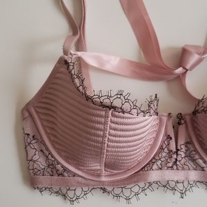 32C Blush Demi Cup Victoria's Secret BalconetteBra